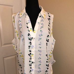 NWT Sleeveless top